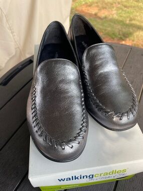 Walking Cradles size 8.5w Mercer Dahli Pewter Leather Slip-On Loafers w/Box 8.5W